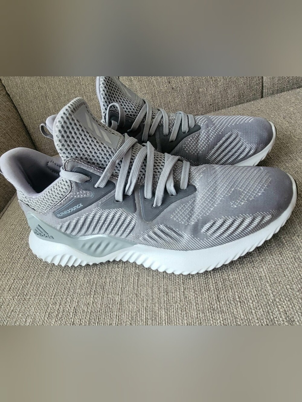 Adidas AlphaBounce Beyond Women's Gray Running Sneakers AC8632 Size 7.5